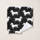 Motif noir et blanc de Doxie de teckel (Gant de toilette)