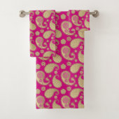 Motif Paisley, Or doux sur le rose Fuchsia profond (En situation)