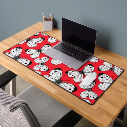 Motif papillon de chou sur rouge (Bureau 2)