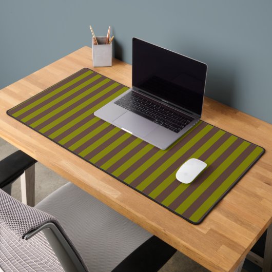 Motif rayé en chocolat brun et vert olive (Bureau 2)
