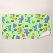 Motif sans couture avec différents dinosaures mign (Serviette de bain)