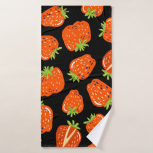 Motif sans couture avec petites fraises sur noir