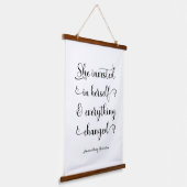 Motivatie vrouwen stellen meisjeskracht voor hangend wandkleed (Gebogen)