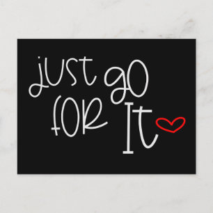 Motiverende quote gewoon gaan voor het trendy typo briefkaart