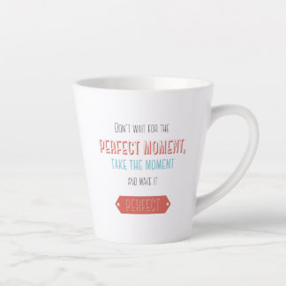 Motiverende typografische retro stijl latte mok