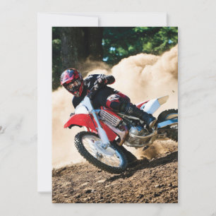 Motocross rijder gooit kussen bedankkaart