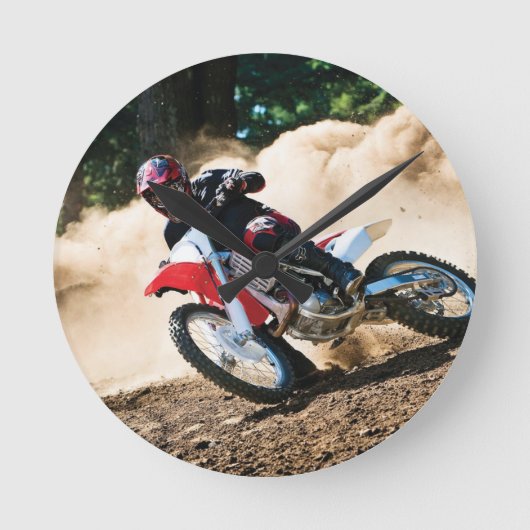 Motocross rijder gooit kussen ronde klok (Voorkant)