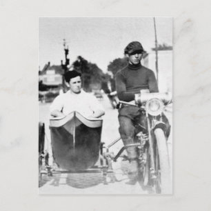 motorfiets met autowrakken en motorfiets met moto briefkaart