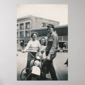 motorrijder en poster voor twee meisjes (Voorkant)