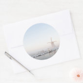 Moulin à vent dans la neige en hiver autocollant r (Enveloppe)