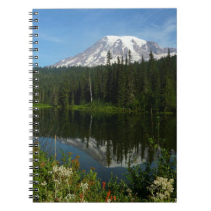 Mount Rainier-meerreflectie met wilde bloemen Notitieboek