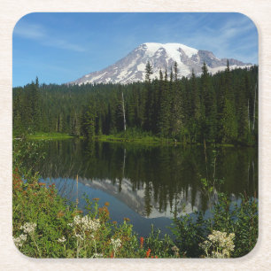 Mount Rainier-meerreflectie met wilde bloemen Vierkante Kartonnen Onderzetter