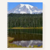 Mount Rainier Reflectie op het landschap van het m Notitieboek (Voorkant)