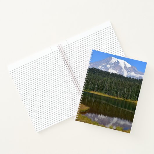 Mount Rainier Reflectie op het landschap van het m Notitieboek (Binnen)