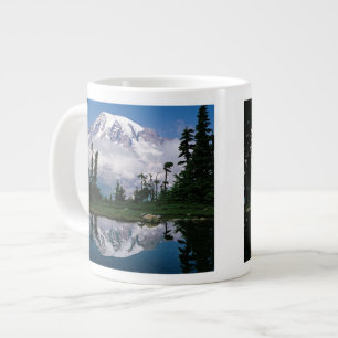 Mount Rainier weerspiegeld in een bergmeer Jumbo Beker