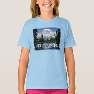 Mount Rainier Weerspiegeling in een bergvijver T-shirt