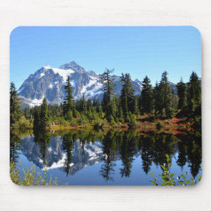 Mount Shuksan op een zonnige dag Muismat
