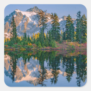 Mount Shuksan weerspiegeld in Reflection Lake Vierkante Sticker