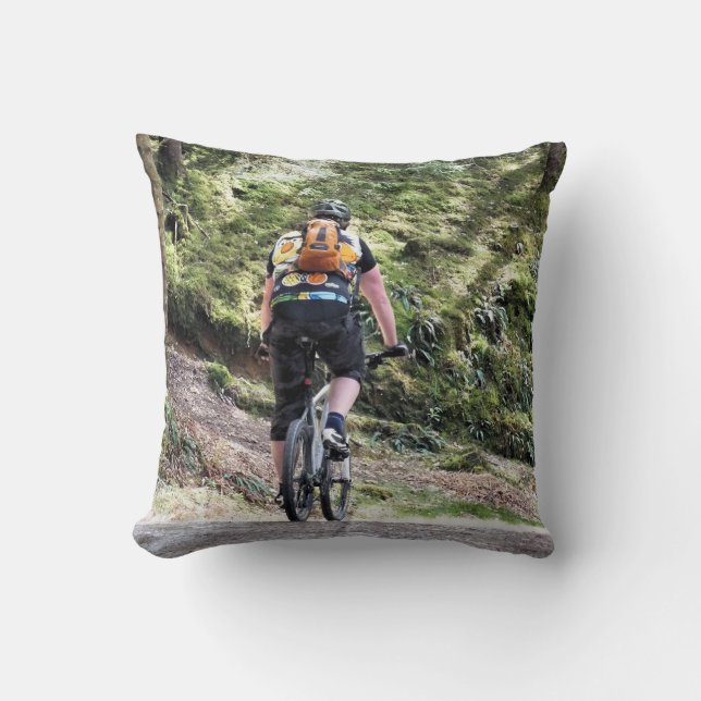 MOUNTAIN BIKING KUSSEN (Voorkant)