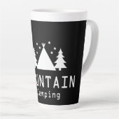 Mountain Camping Modern Badge Latte Mok (Rechterhoek)