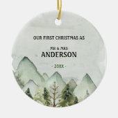 Mountain Pine Trees Eerste Kerstmis als Mr en Mrs. Keramisch Ornament (Voorkant)
