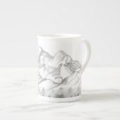 Mountains Sketched in Pencil on Latte Mug (Devant droit)