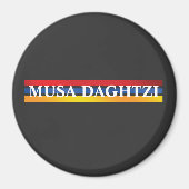 Mousa Dagtzi Magnet Magneet (Voorkant)