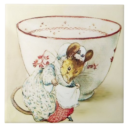 "Mouse Seamstress and Teacup" by Beatrix Potter Tegeltje (Voorkant)