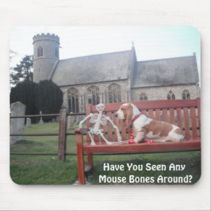 Mousepad met Basset Hound bij een mooie kerk Muismat