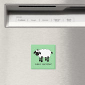 Moutons Whimsical "Le Mouton arrive !" Magnet (In Situ (Lave-vaisselle))