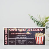 Movie Night Ticket Verjaardag Uitnodiging (Staand voorkant)