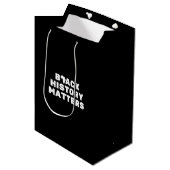 Moyen Black History Matters Medium Cadeau sac (Devant Angle)