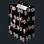 Moyen Happy 90th Birthday Balloons Medium Cadeau Sac<br><div class="desc">90ème anniversaire avec audacieux noir et blanc heureux et numéro 90 texte sur noir avec bouquet de ballon de fête. La couleur arrière - plan noire peut être changée.</div>