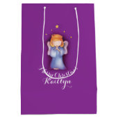 Moyen La petite fille mignonne prient le sac de cadeau (Dos)