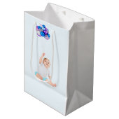 Moyen Sac cadeau pour garçon (Devant Angle)