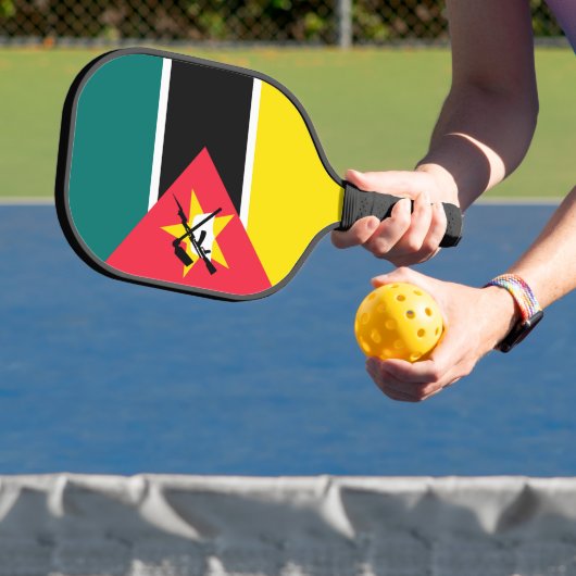 Mozambikaanse vlag pickleball paddle (Insitu)