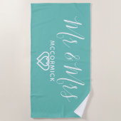 Mr en mevrouw script monogram naam turquoise witte strandlaken (Voorkant)