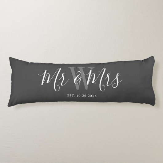 Mr. en Mrs. Gray White Script Custom Monogram Lichaamskussen (Voorkant)