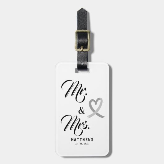 Mr. en Mrs Monogram Black and White Wedding Lugg Bagagelabel (Voorkant verticaal)