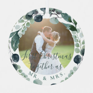 Mr. en Mrs. newlywed first kersttrouwfoto Metalen Ornament