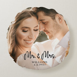 Mr en Mrs Wedding Couple Pillow Rond Kussen