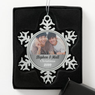 Mr. & Mr Gay Marriage Silver Damask Foto Tin Sneeuwvlok Ornament