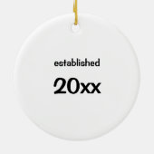 Mr & Mrs Bruiloft Paar Opgericht Jaar Keramisch Ornament (Achterkant)