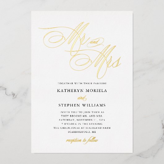 Mr & Mrs Classic Calligraphy Wedding Gold Folie Uitnodiging (Voorkant)
