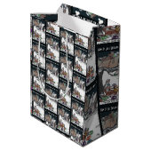 Mr. & Mrs. Claus How it All Began Medium Cadeauzakje (Achterkant Gekanteld)