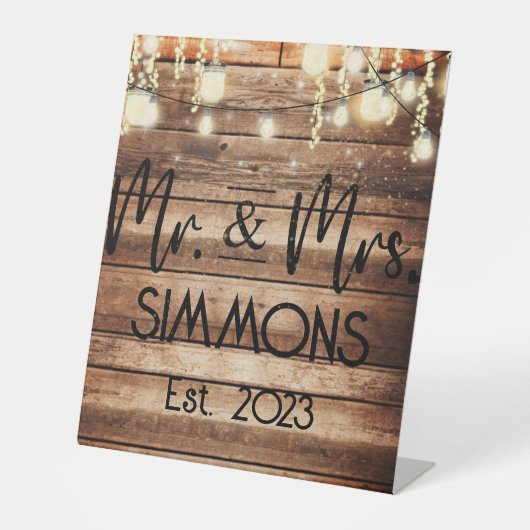 Mr & Mrs Custom Rustic Wedding Reclamebord Met Voetstuk (Voorkant)