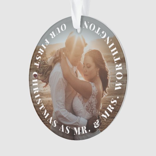 Mr & Mrs First Christmas Simple Text Circle Photo (devant)