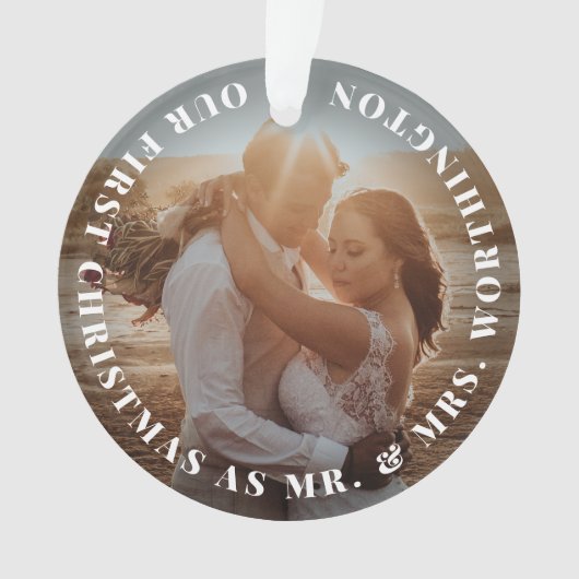 Mr & Mrs First Christmas Simple Text Circle Photo (devant)