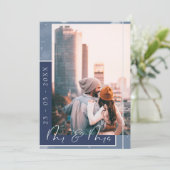 Mr & Mrs Navy Blue White Script Foto Save The Date (Staand voorkant)