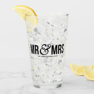 Mr. & Mrs. Personalized Wedding Favor Glas